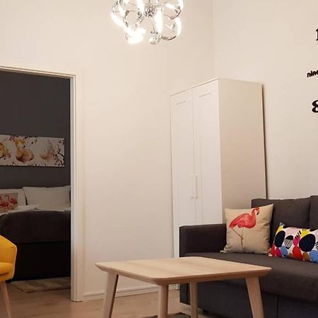 City Apartment Near Shooping Center, 6 Guests Берлин Экстерьер фото