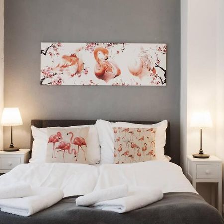 City Apartment Near Shooping Center, 6 Guests Берлин Экстерьер фото